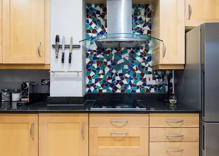 Spacious Family Paddington Flat