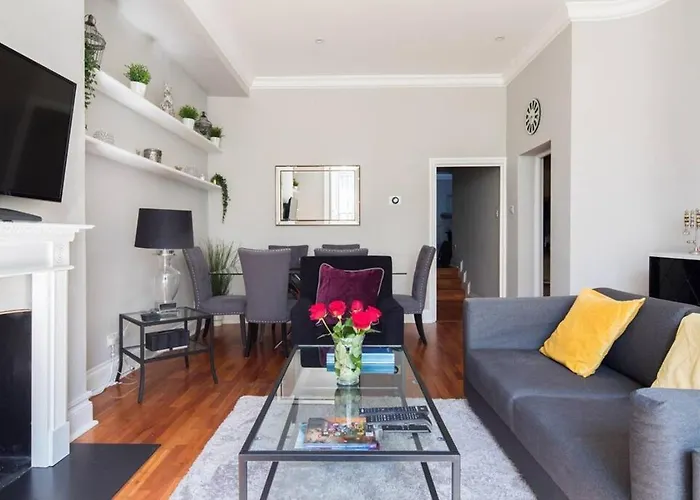 Spacious Family Paddington Flat